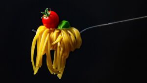 New data warns of hidden risks in allergen information when eating out